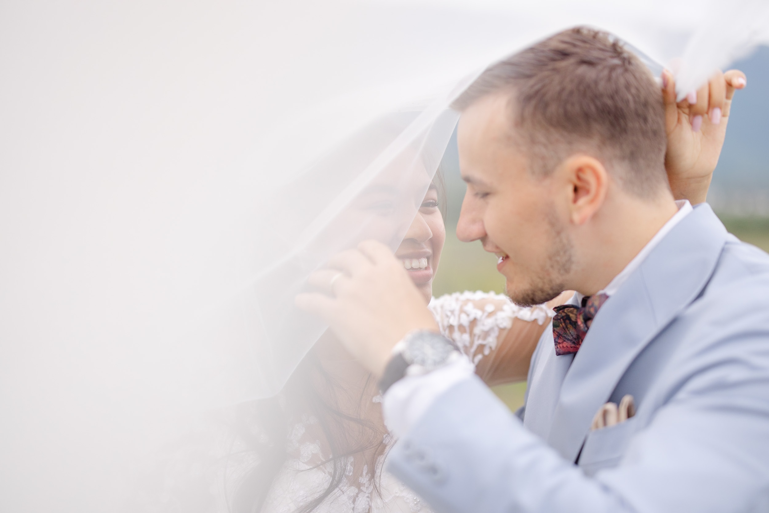 Portrait of a couple getting married in a Swiss vineyard by Mathilde Ballet photograph in Geneva
